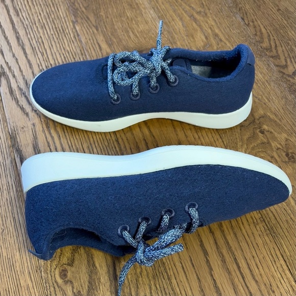 Allbirds Merino Wool Runners - Picture 4 of 6